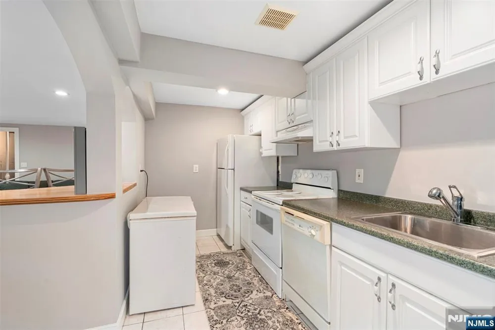 18 Old Wolfe Road Mount Olive Township, NJ 07828