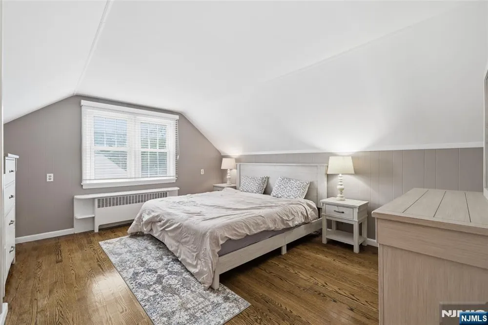 124 Rivervale Road River Vale, NJ 07675