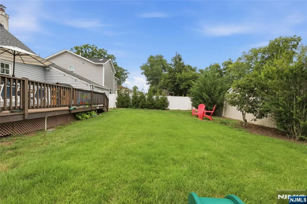 124 Rivervale Road River Vale, NJ 07675