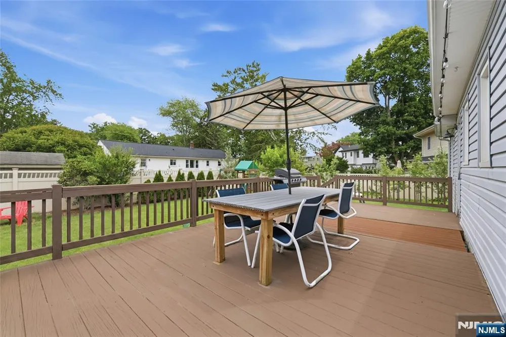 124 Rivervale Road River Vale, NJ 07675