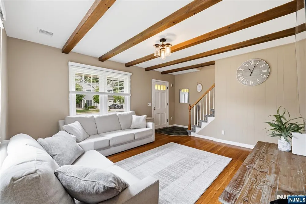 124 Rivervale Road River Vale, NJ 07675
