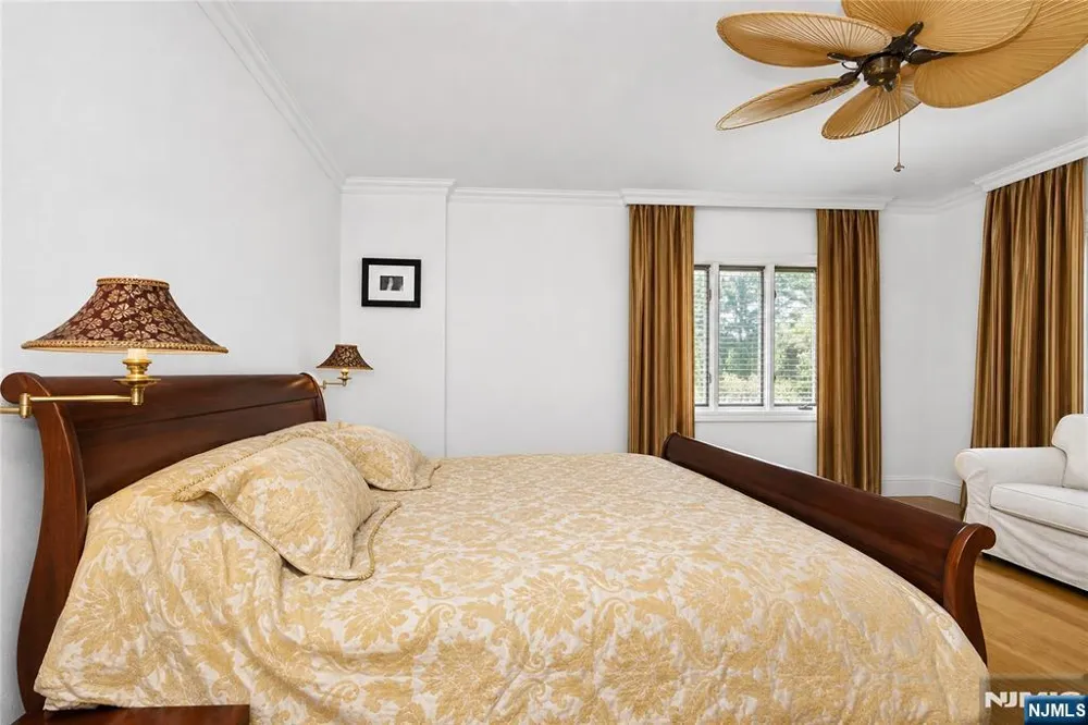 3 Highwood Place Alpine, NJ 07620