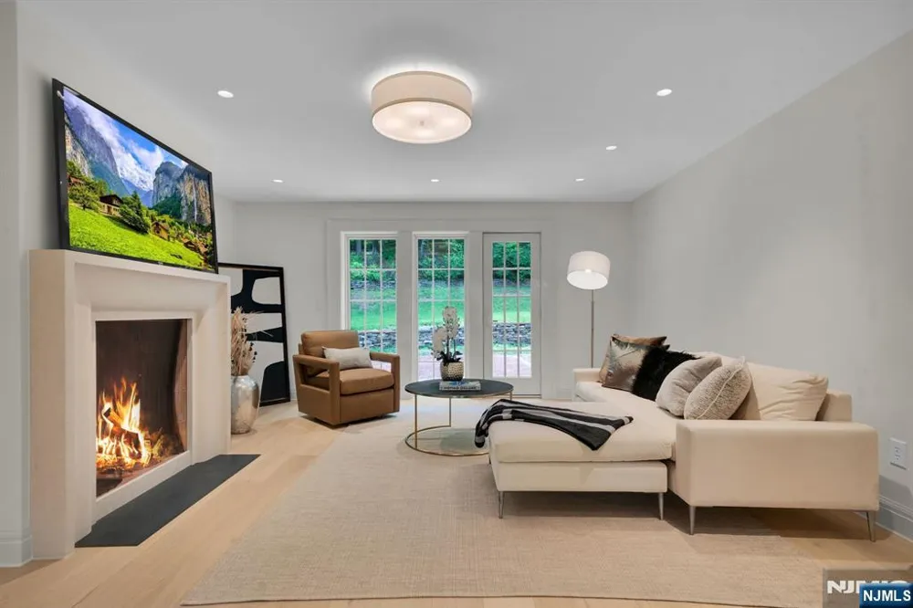 171 Campbell Road Far Hills, NJ 07931
