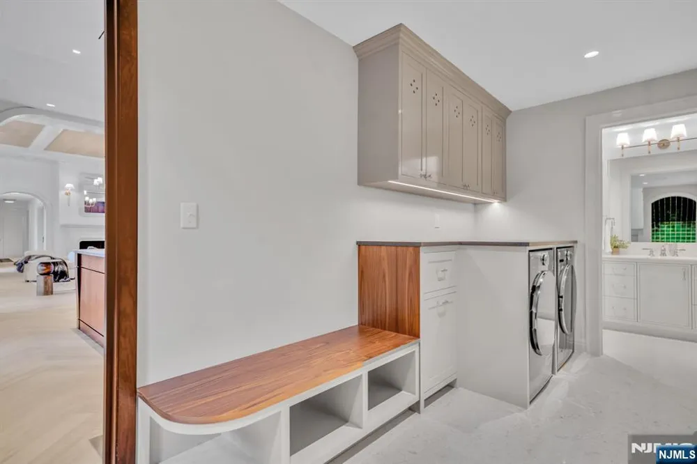 171 Campbell Road Far Hills, NJ 07931