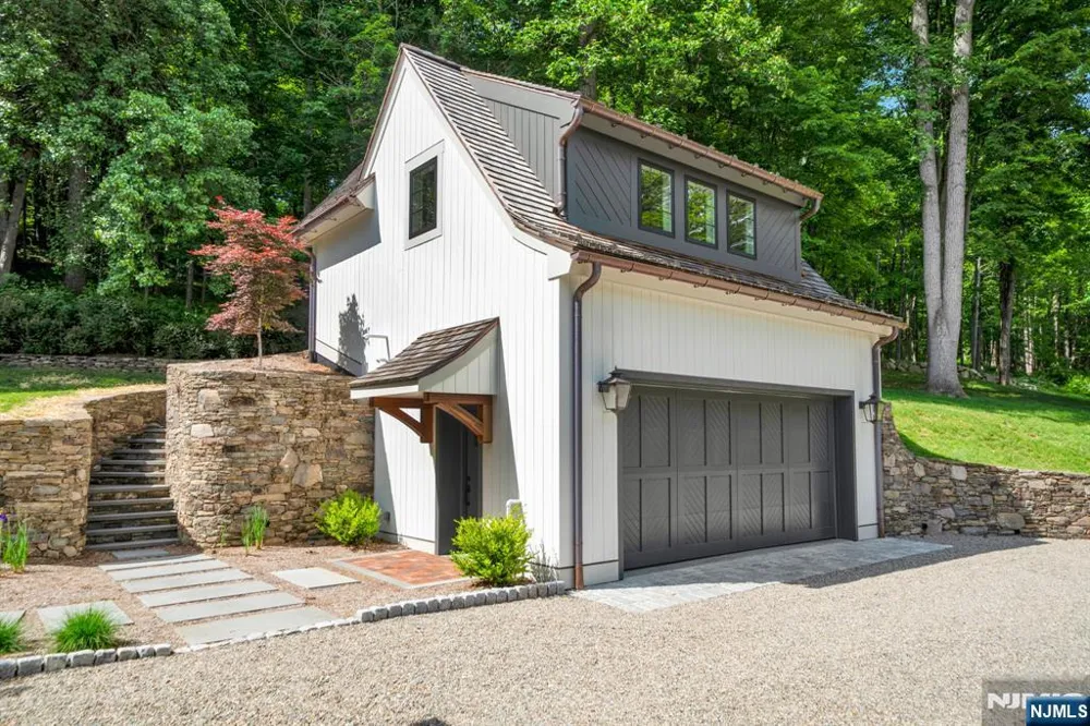 171 Campbell Road Far Hills, NJ 07931