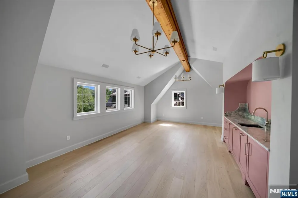 171 Campbell Road Far Hills, NJ 07931