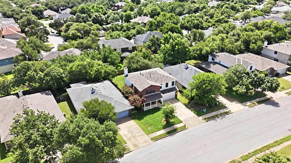 1806 Carriage Hills Trail Cedar Park, TX 78613