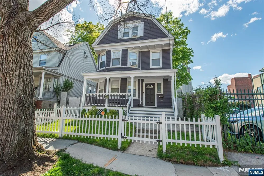 191 Smith Street Newark, NJ 07106