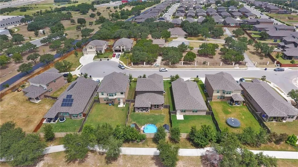 1052 Myrna Bend Leander, TX 78641