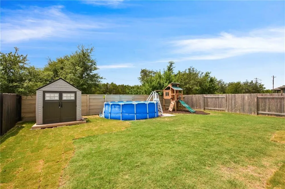1052 Myrna Bend Leander, TX 78641