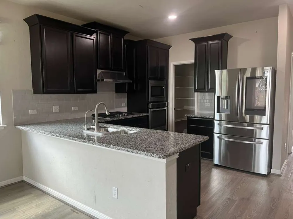 1052 Myrna Bend Leander, TX 78641
