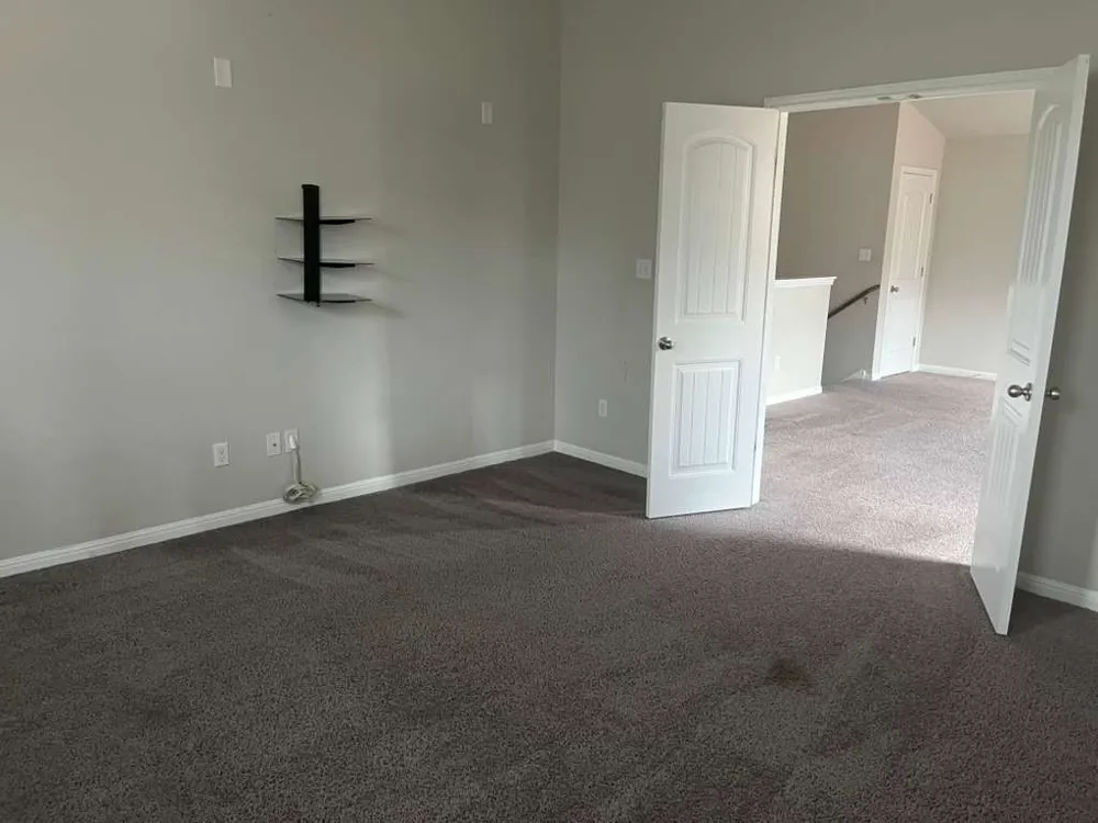 1052 Myrna Bend Leander, TX 78641