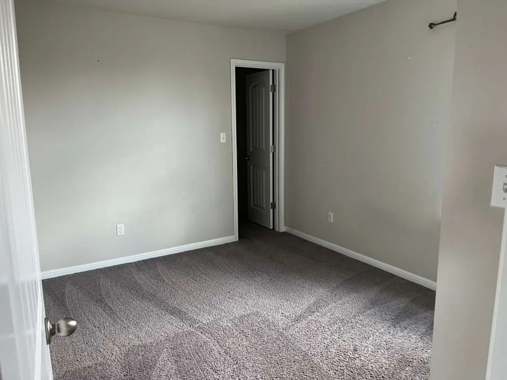 1052 Myrna Bend Leander, TX 78641