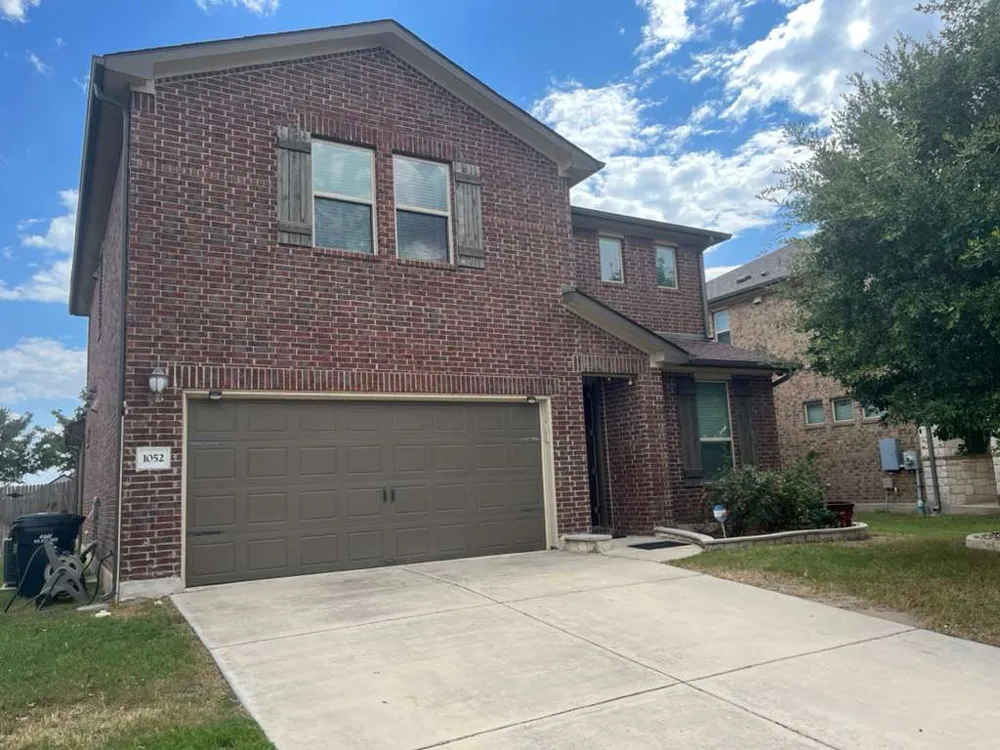 1052 Myrna Bend Leander, TX 78641