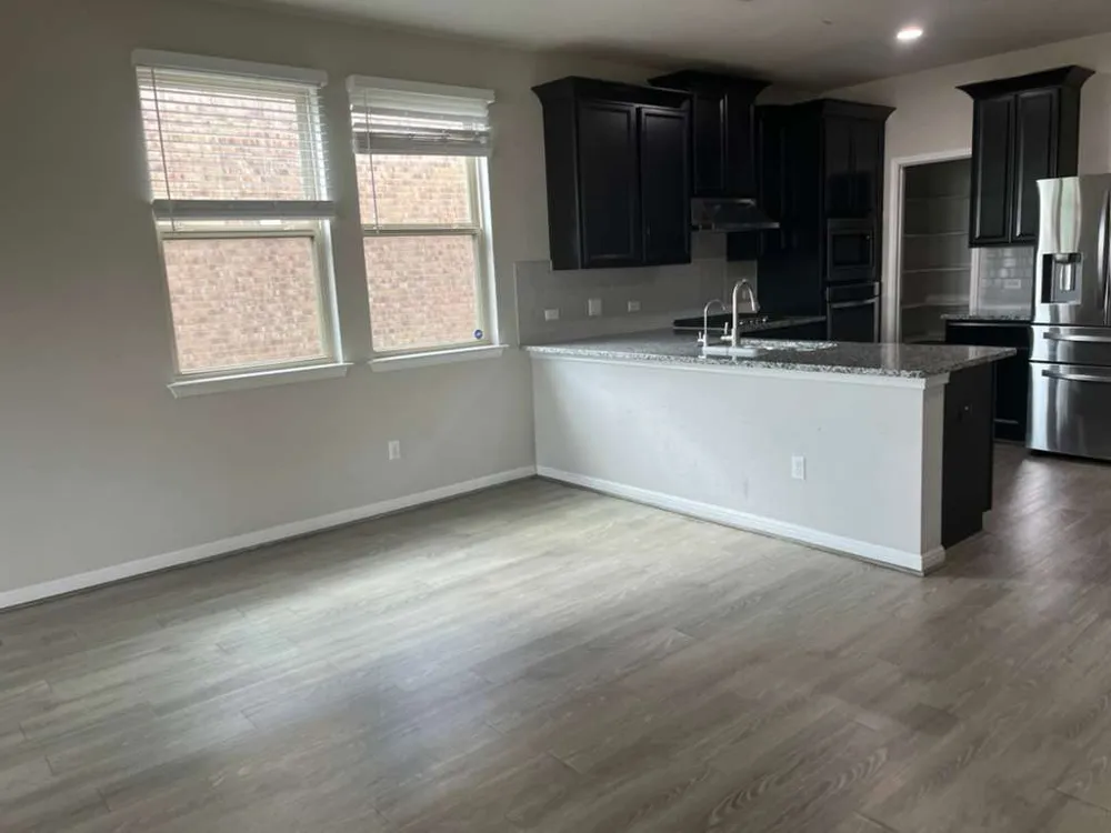 1052 Myrna Bend Leander, TX 78641