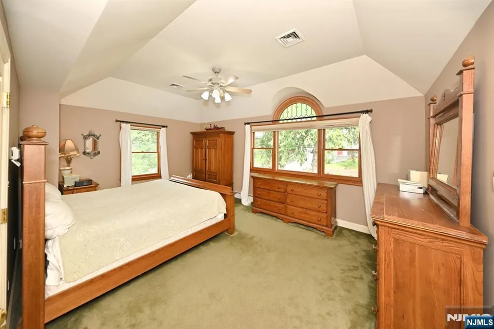 8 Myrtle Street Montvale, NJ 07645