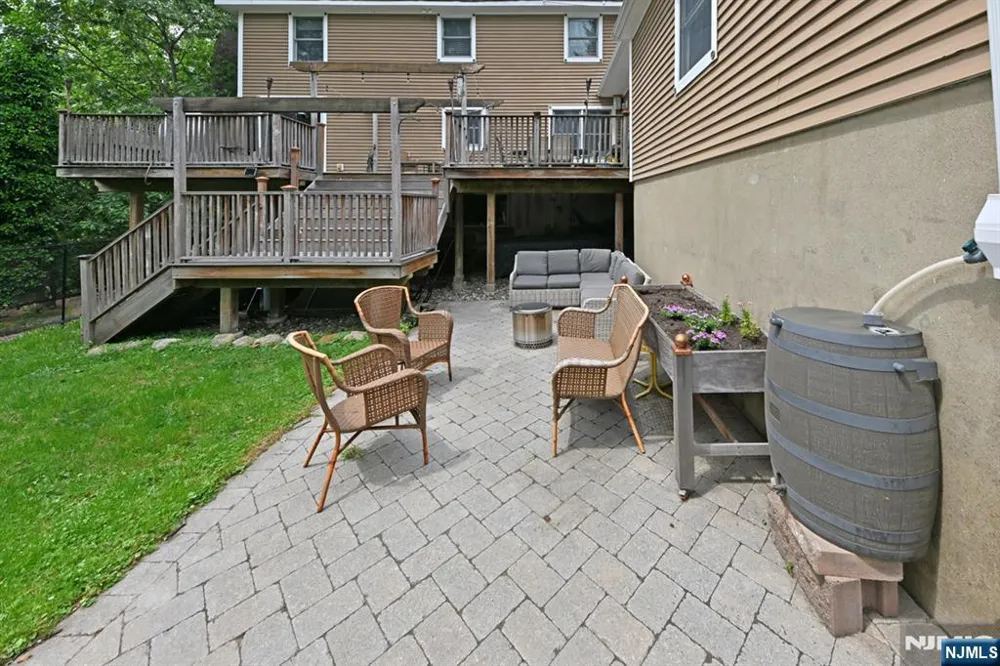 8 Myrtle Street Montvale, NJ 07645