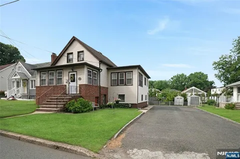 22 Passaic Avenue