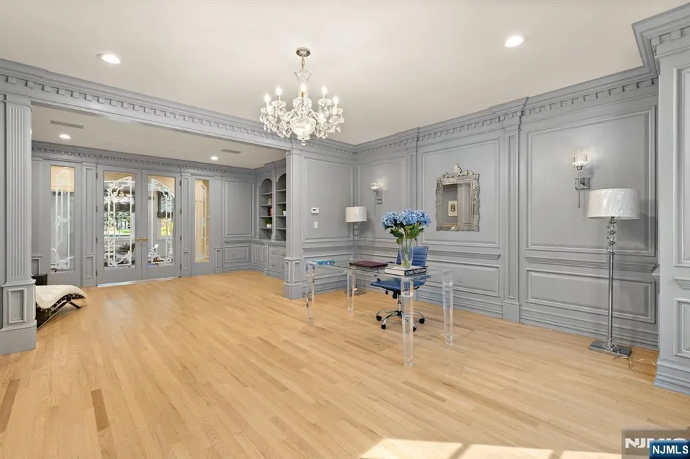 23 Hunter Ridge Woodcliff Lake, NJ 07677