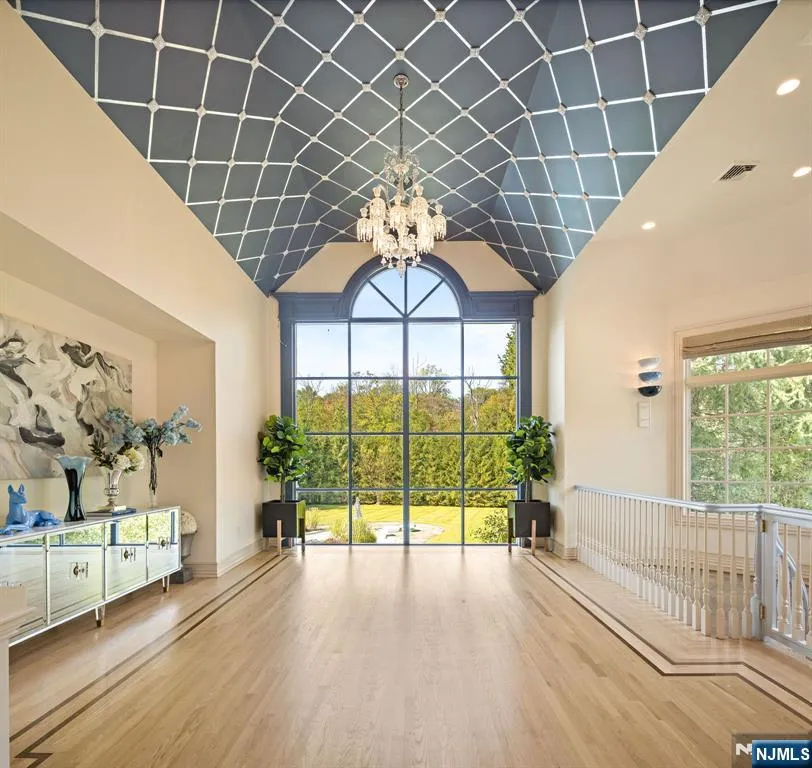 23 Hunter Ridge Woodcliff Lake, NJ 07677