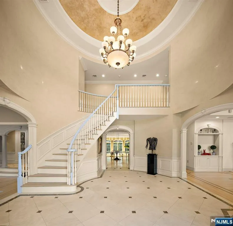 23 Hunter Ridge Woodcliff Lake, NJ 07677