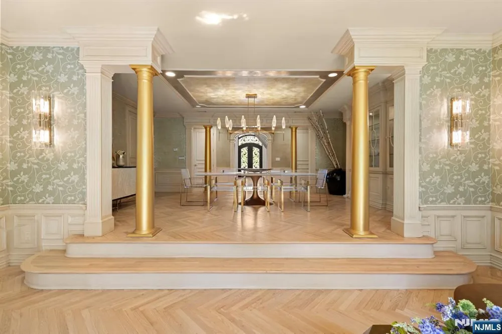 23 Hunter Ridge Woodcliff Lake, NJ 07677