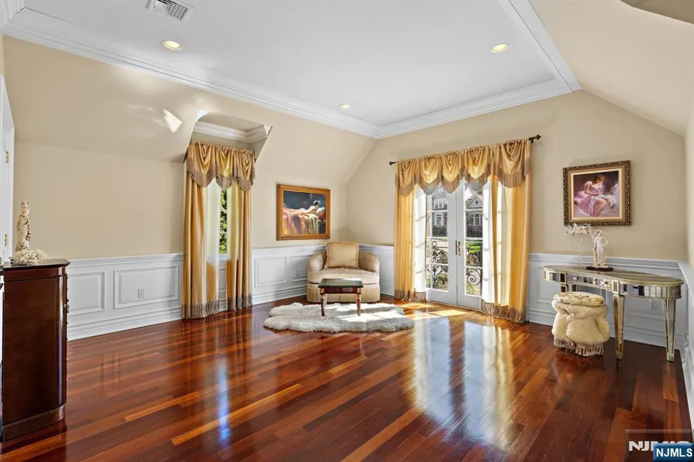 117 Truman Drive Cresskill, NJ 07626