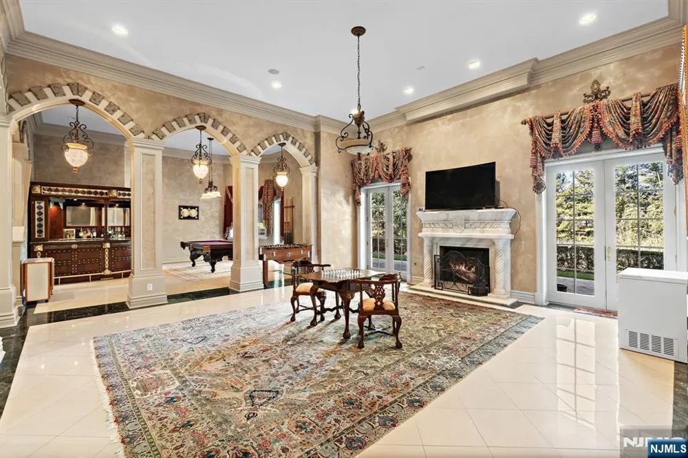 117 Truman Drive Cresskill, NJ 07626
