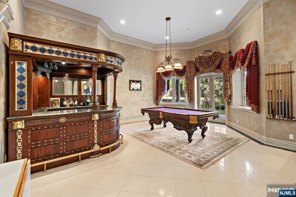 117 Truman Drive Cresskill, NJ 07626