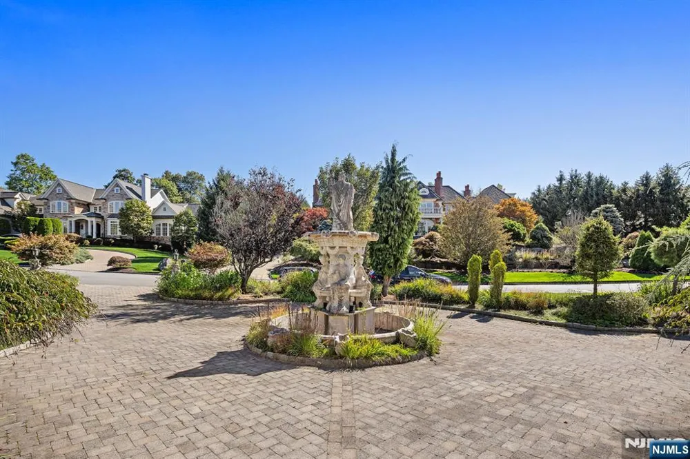 117 Truman Drive Cresskill, NJ 07626