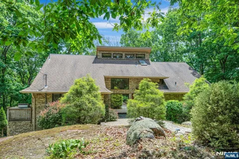737 Ridge Road
