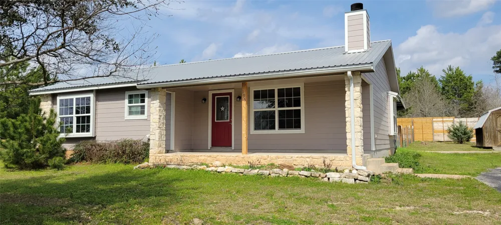 195 Cardinal Drive Paige, TX 78659