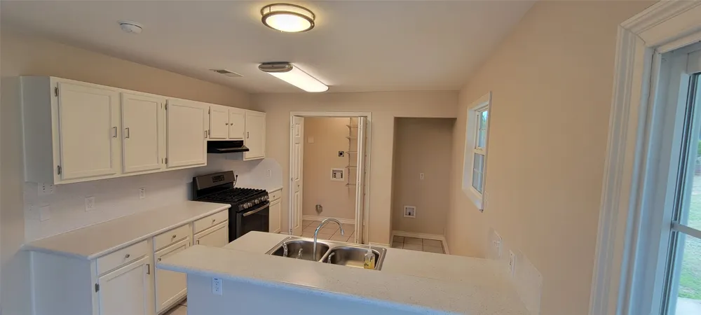 195 Cardinal Drive Paige, TX 78659