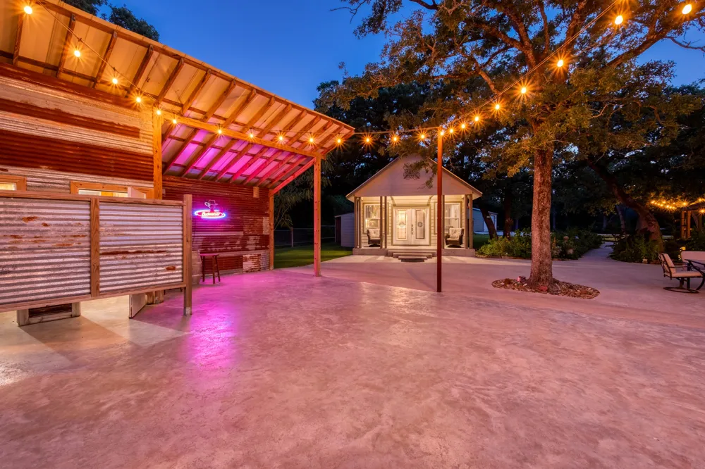 1474 County Road B Lexington, TX 78947
