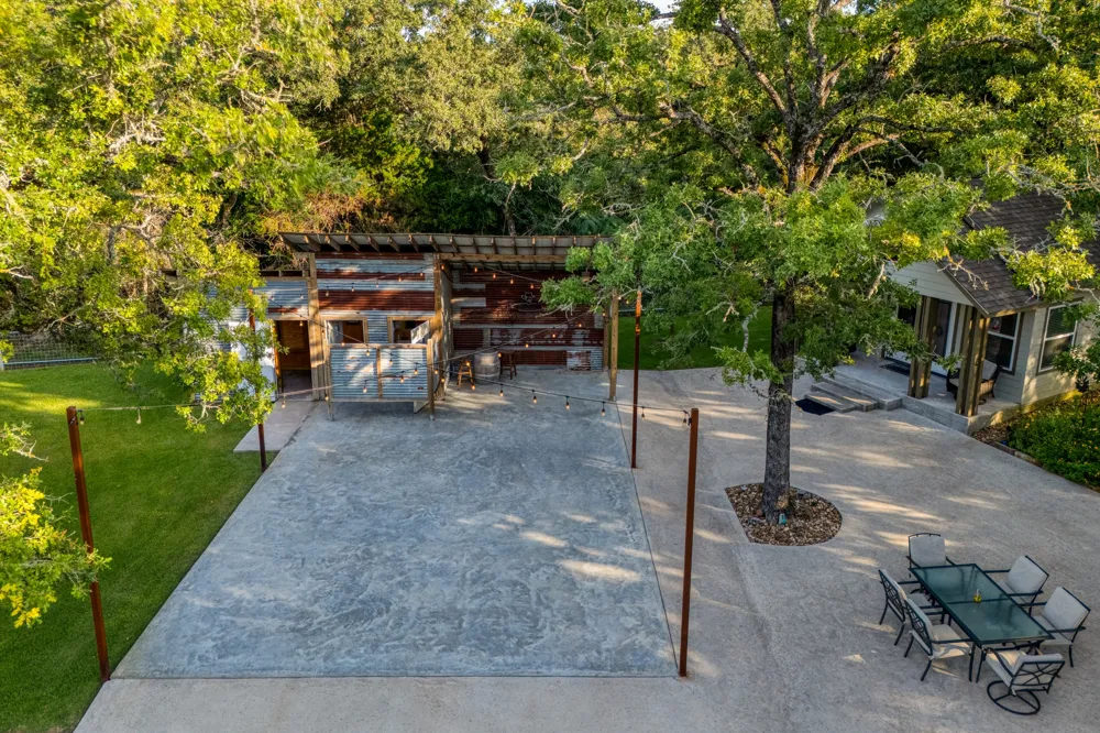 1474 County Road B Lexington, TX 78947