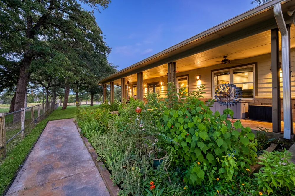 1474 County Road B Lexington, TX 78947