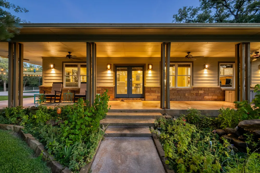 1474 County Road B Lexington, TX 78947