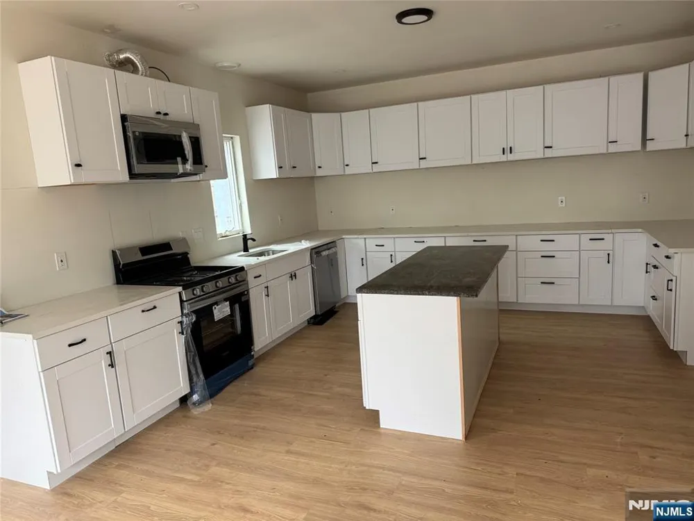 109 Monmouth Avenue Wayne, NJ 07470