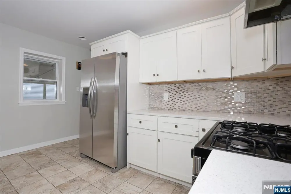 48 Momar Drive Bergenfield, NJ 07621