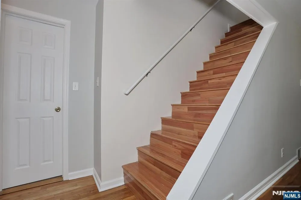 48 Momar Drive Bergenfield, NJ 07621