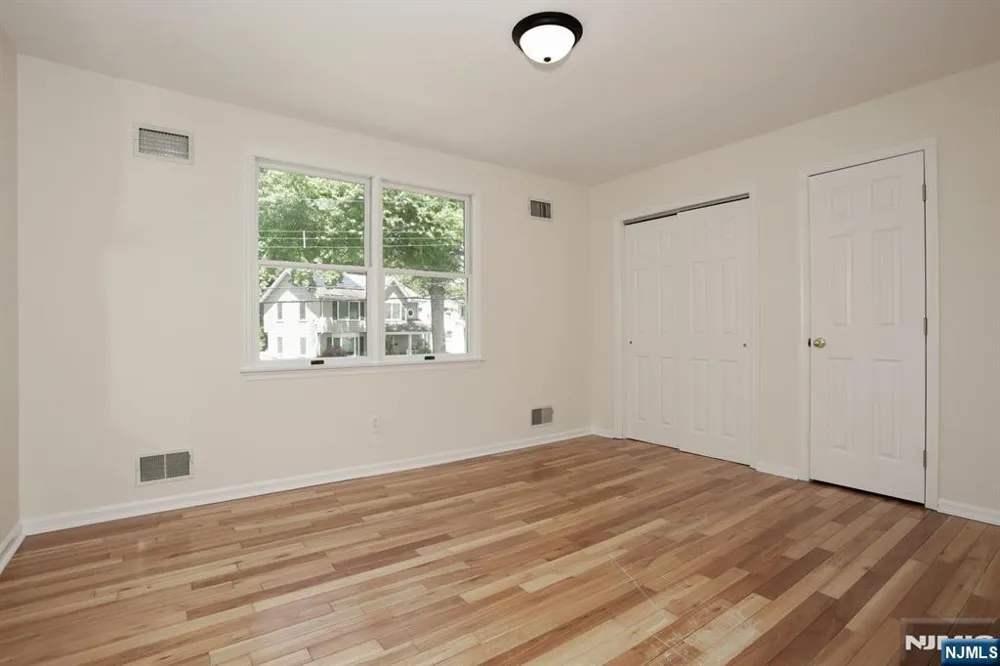 48 Momar Drive Bergenfield, NJ 07621