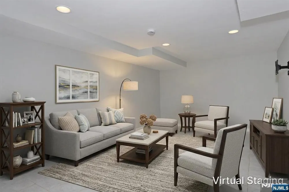 48 Momar Drive Bergenfield, NJ 07621