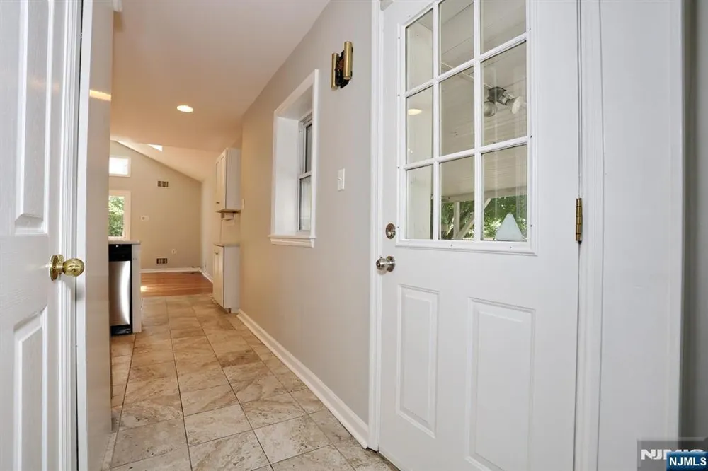48 Momar Drive Bergenfield, NJ 07621