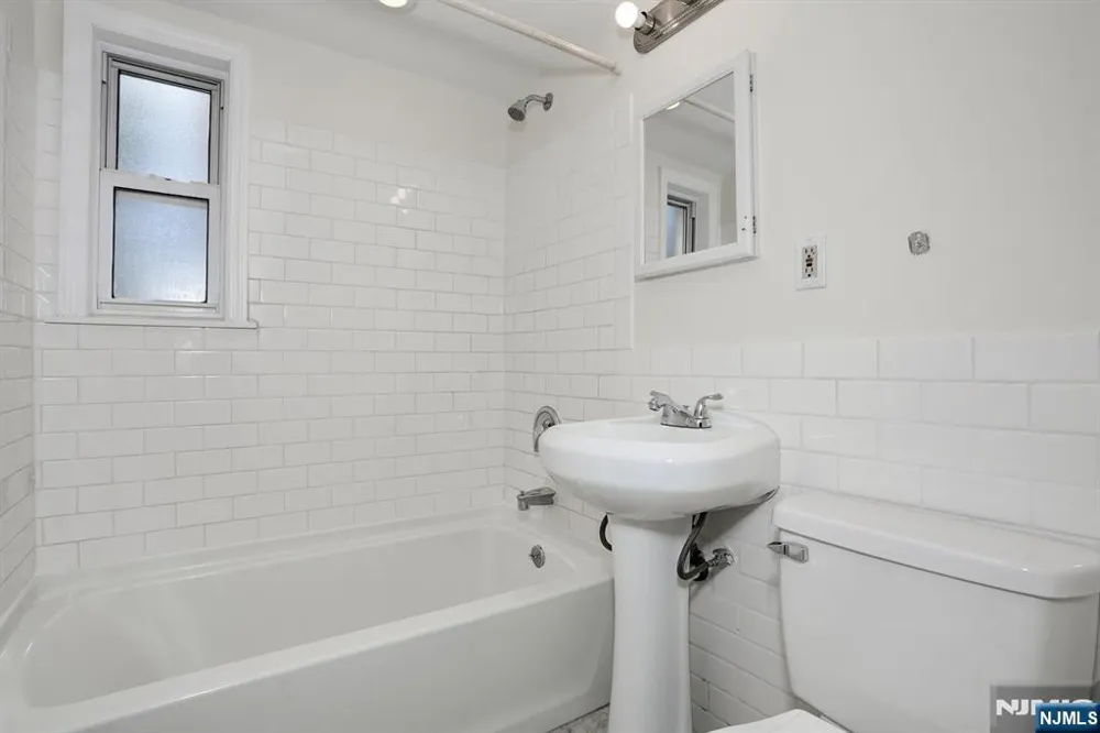 48 Momar Drive Bergenfield, NJ 07621