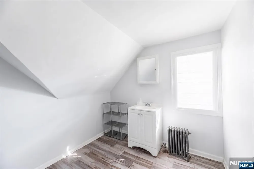 158 Clinton Street East Orange, NJ 07018