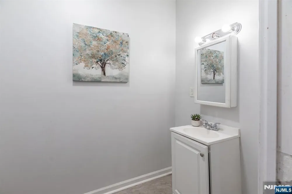 158 Clinton Street East Orange, NJ 07018