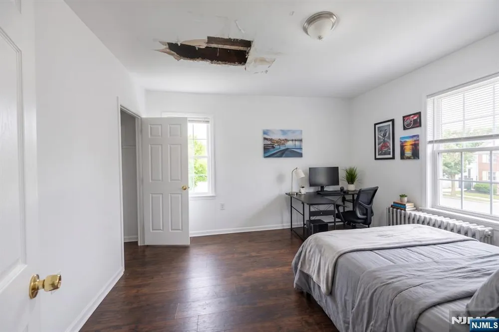 158 Clinton Street East Orange, NJ 07018