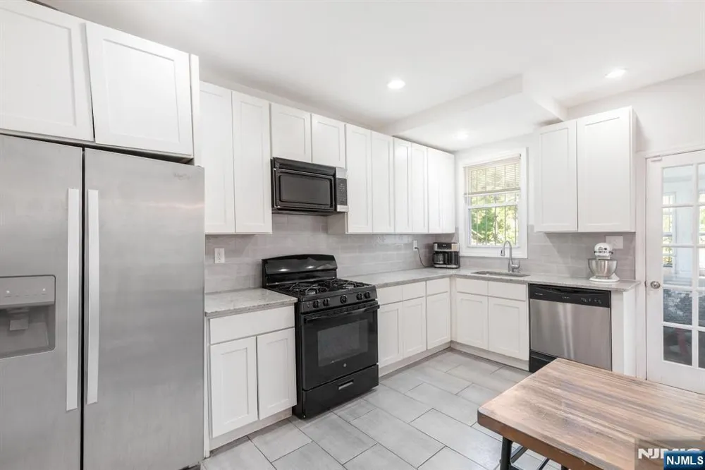 158 Clinton Street East Orange, NJ 07018