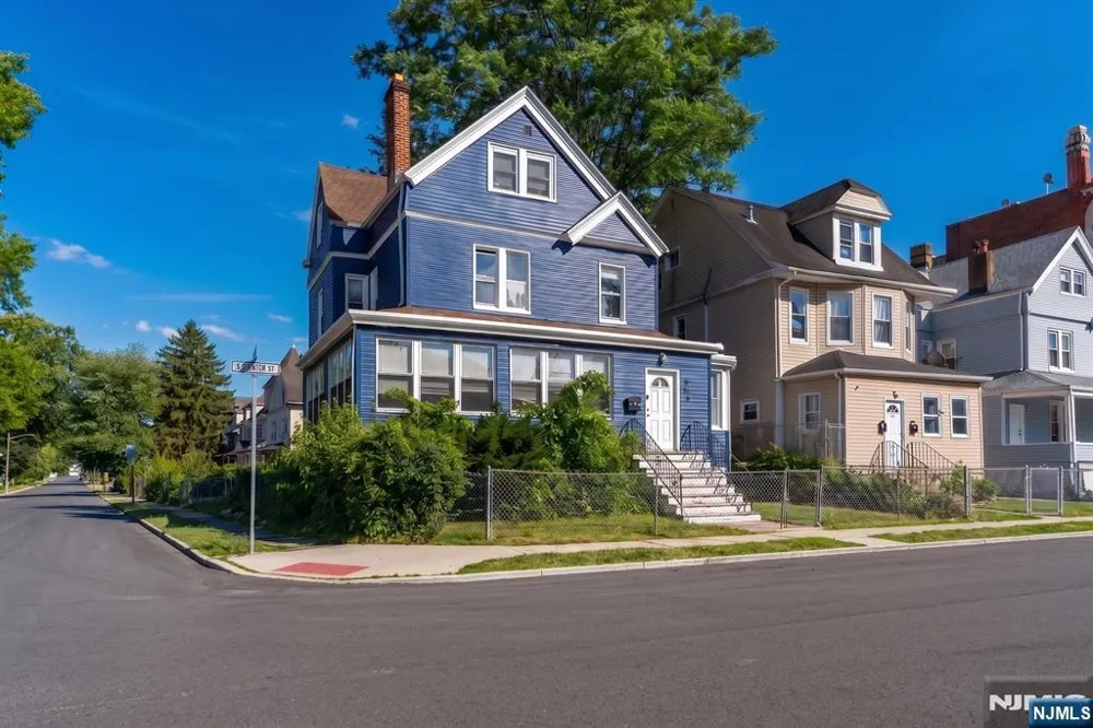 158 Clinton Street East Orange, NJ 07018