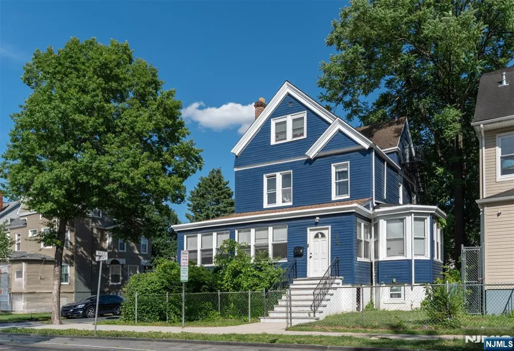 158 Clinton Street East Orange, NJ 07018